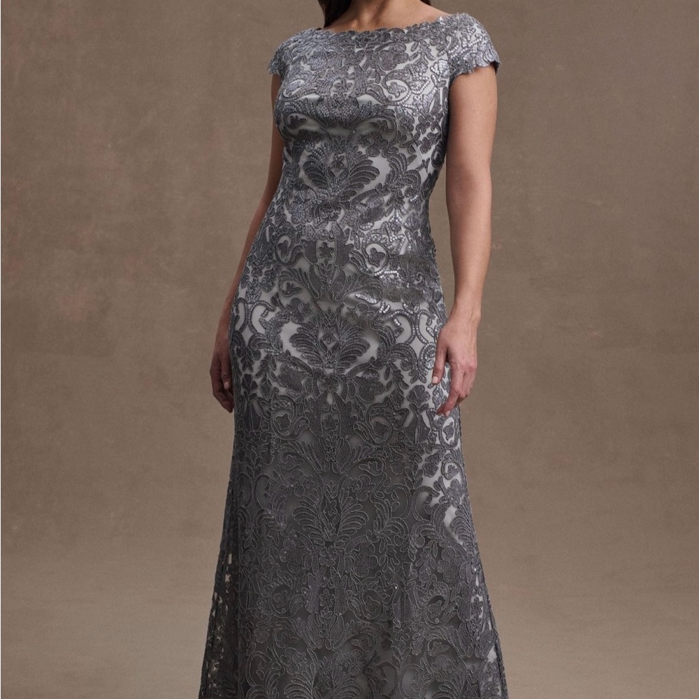 Beautiful mother of the bride or wedding formal dress. Worn once